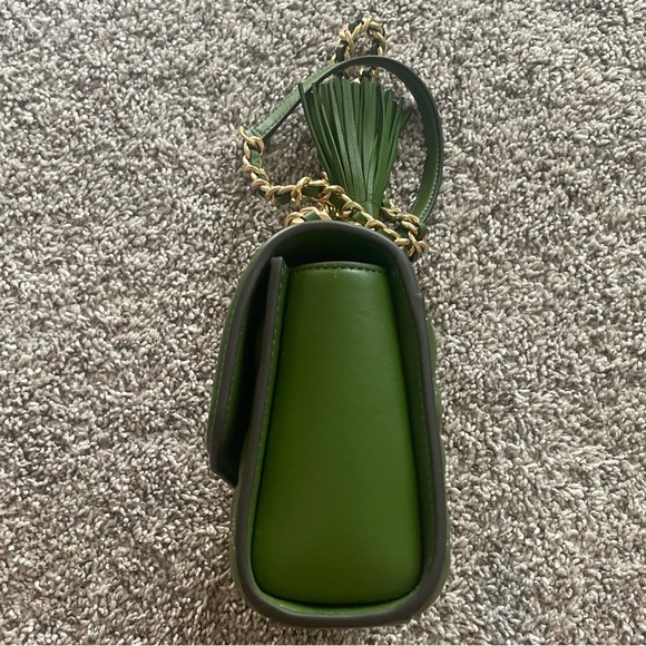 Tory Burch Small Fleming Convertible
Shoulder Bag-Spinach-*NEW* - Picture 6 of 14